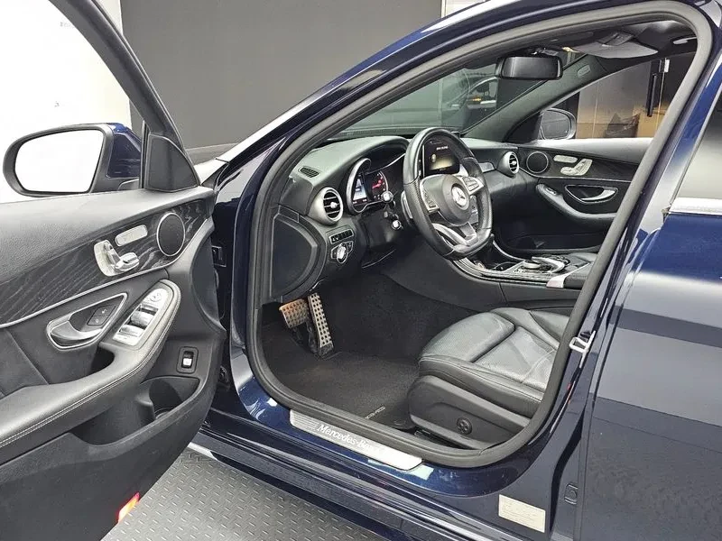 Mercedes-Benz C 200 САМО 30% АВАНС, снимка 10 - Автомобили и джипове - 55947073