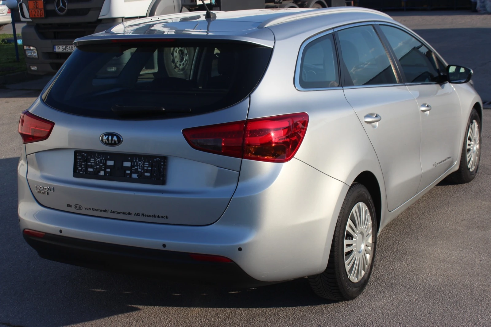 Kia Ceed 1.6 GDI 135к.с.АВТОМАТ, Уникат Швейцария - изображение 6