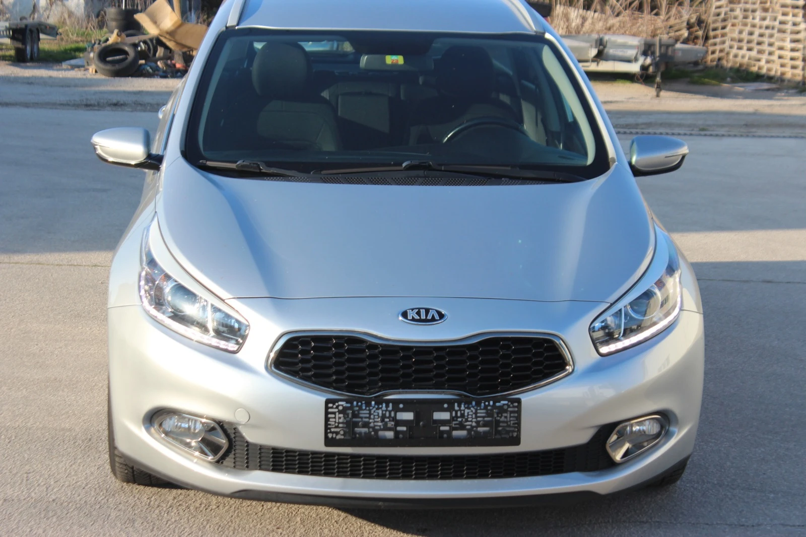 Kia Ceed 1.6 GDI 135к.с.АВТОМАТ, Уникат Швейцария - изображение 2