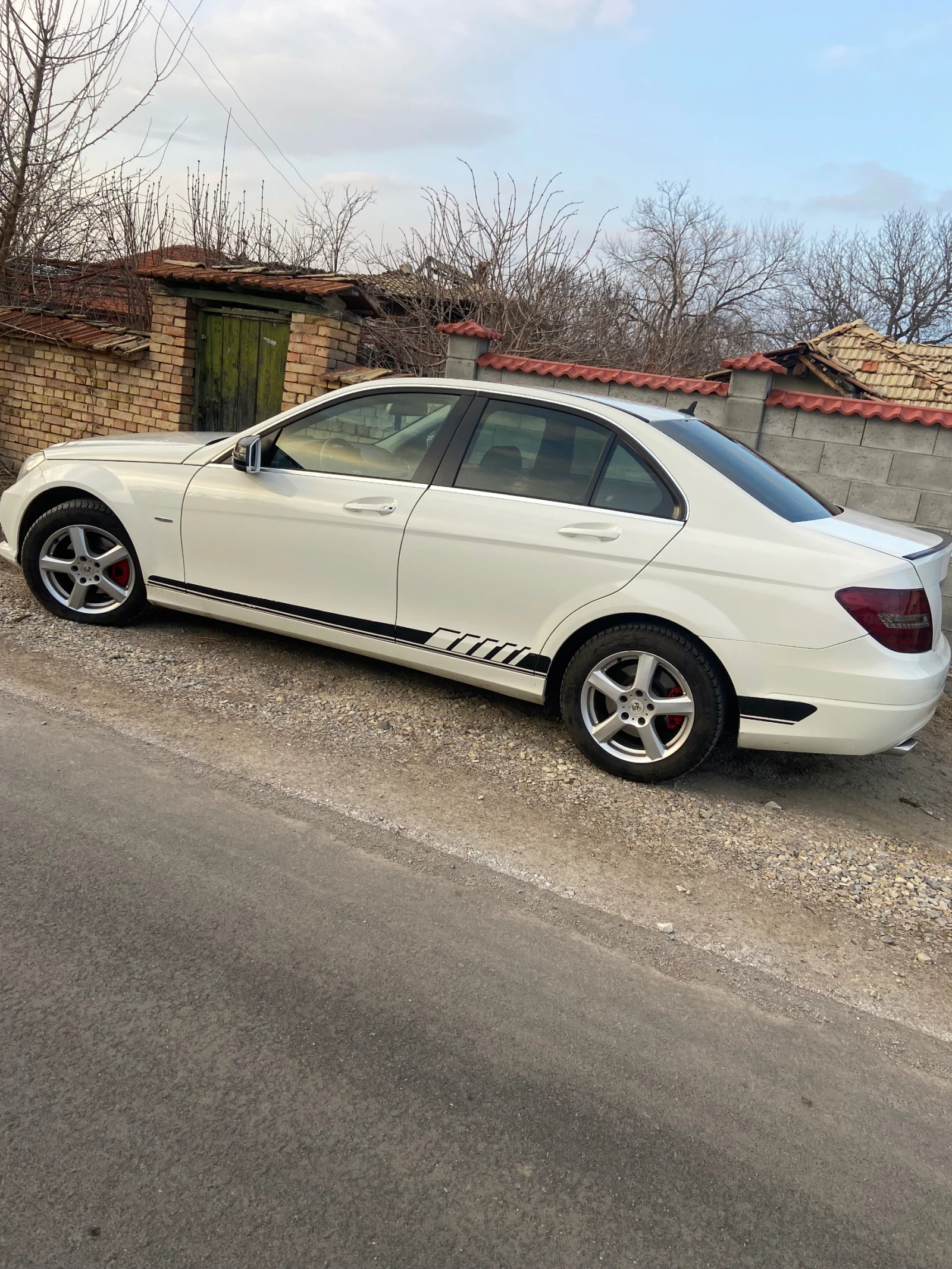 Mercedes-Benz C 220 2.2 - изображение 2