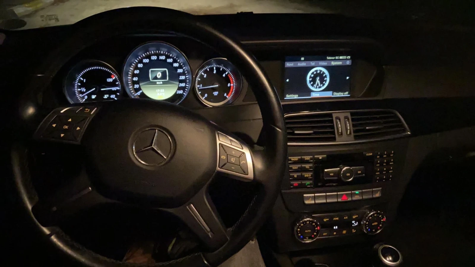 Mercedes-Benz C 220 2.2 - изображение 8