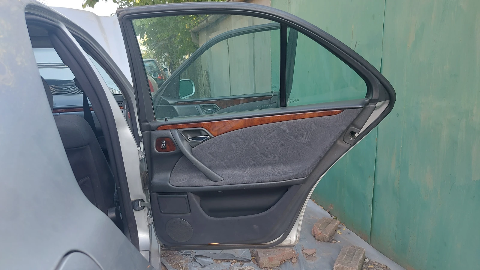 Mercedes-Benz E 220 CDI | Mobile.bg � ����������� 12