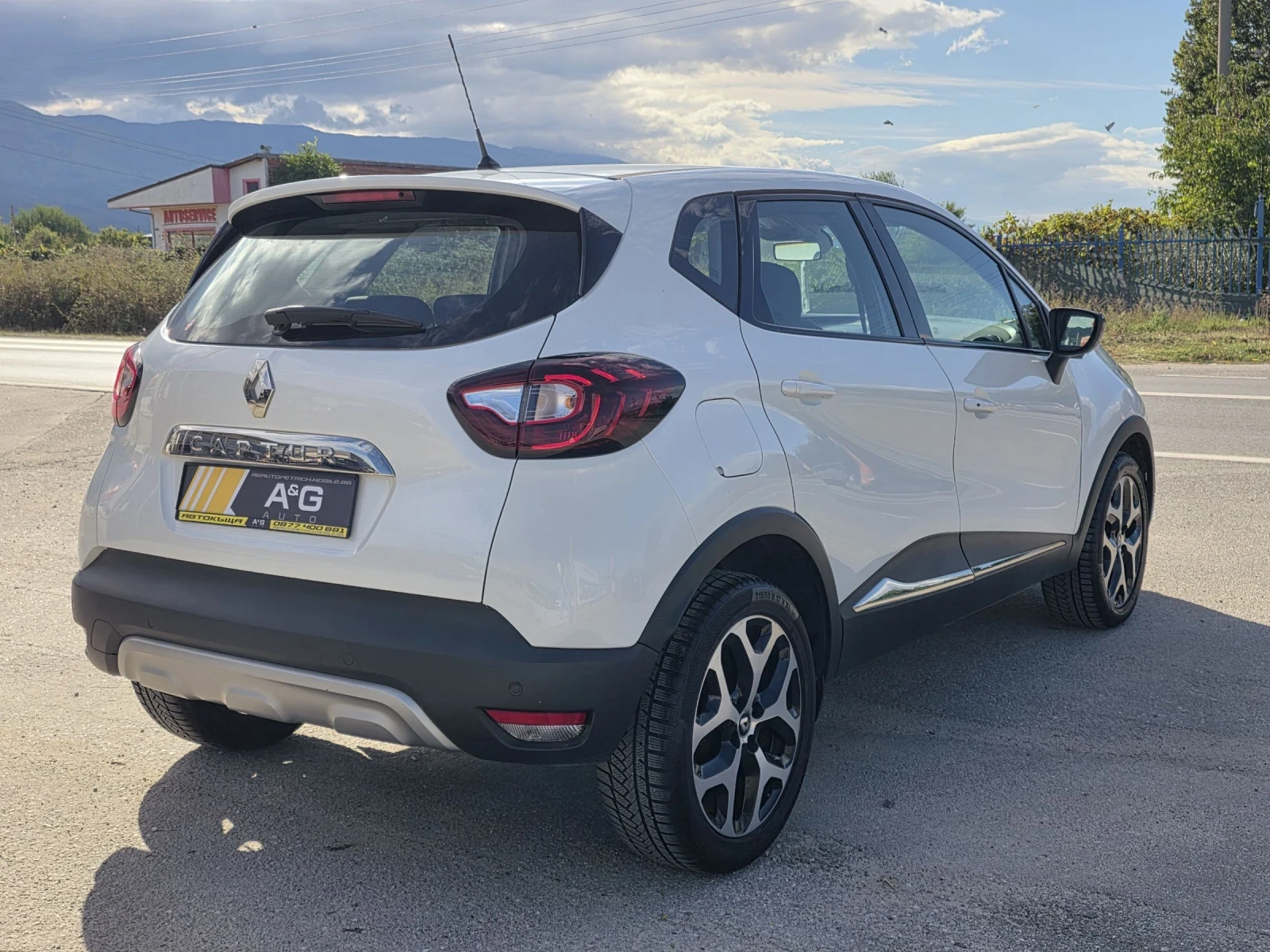 Renault Captur 1.5DXI AUTOMATIC LUXE EDITION - изображение 4