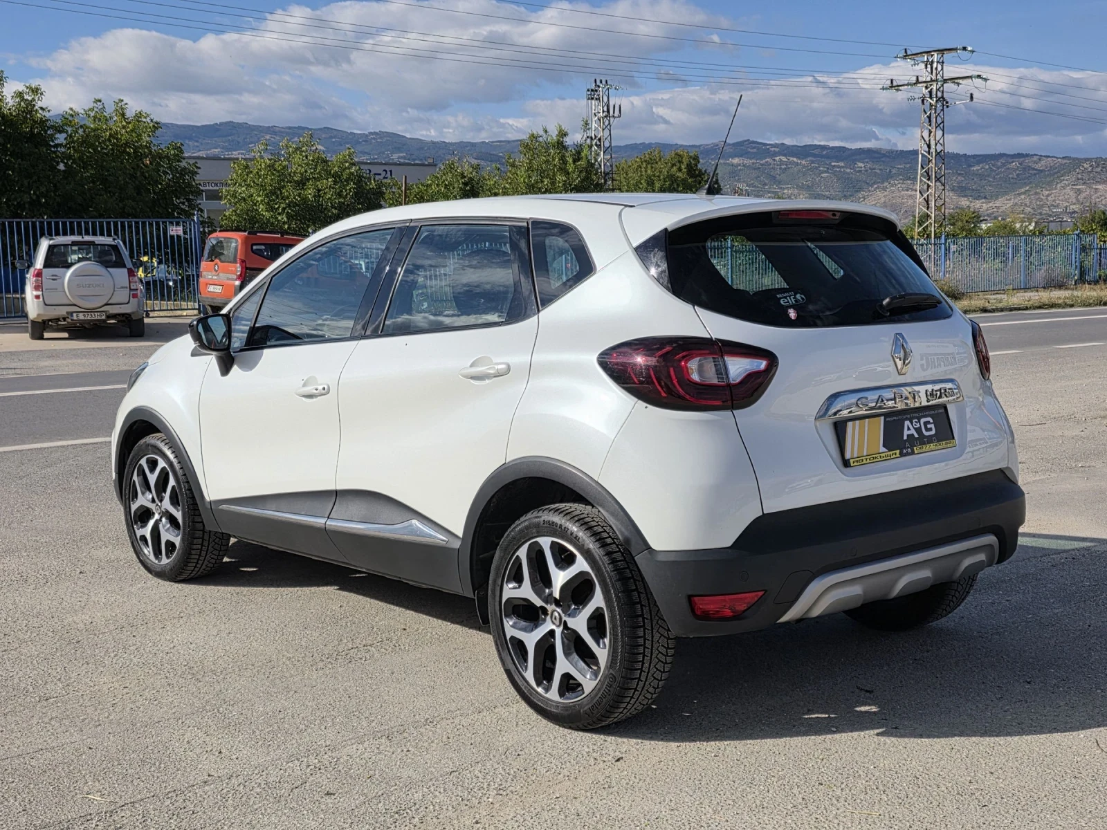 Renault Captur 1.5DXI AUTOMATIC LUXE EDITION - изображение 6
