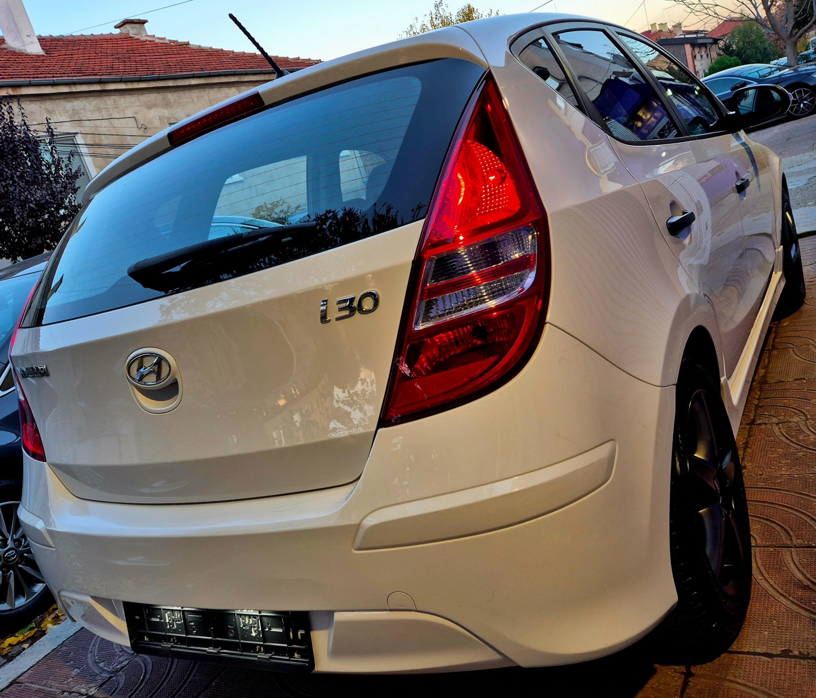 Hyundai I30 1.4i-FACE-LIFT--FIFA EDITION  | Mobile.bg   12