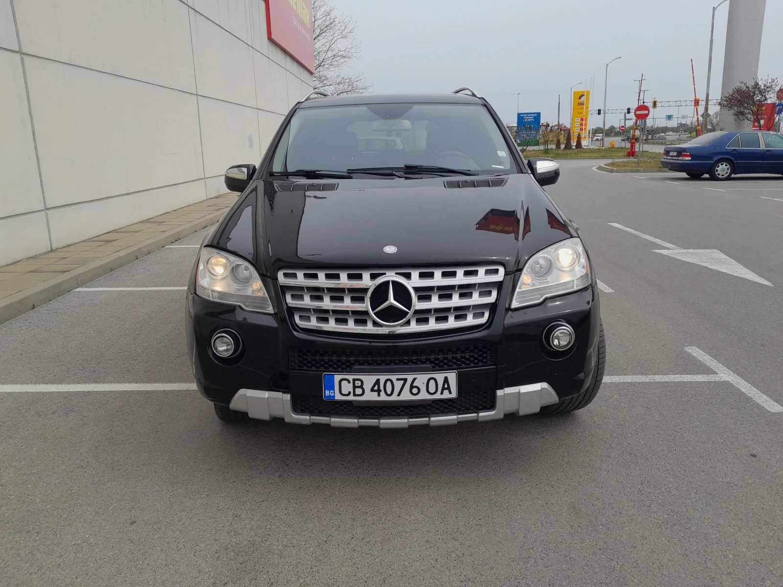 Mercedes-Benz ML 550, снимка 4 - Автомобили и джипове - 54259622