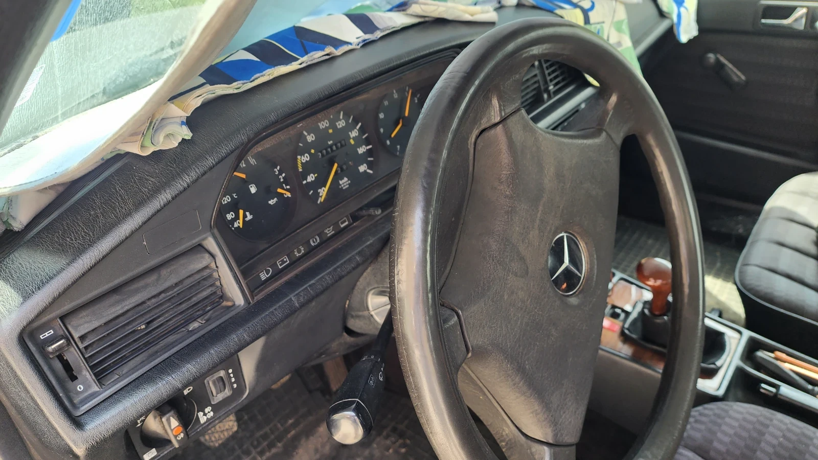 Mercedes-Benz 190 190D 2.0, снимка 4 - Автомобили и джипове - 54925246