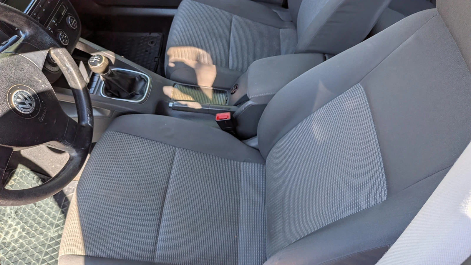 VW Golf 1.9TDI 105кс, снимка 9 - Автомобили и джипове - 54931899