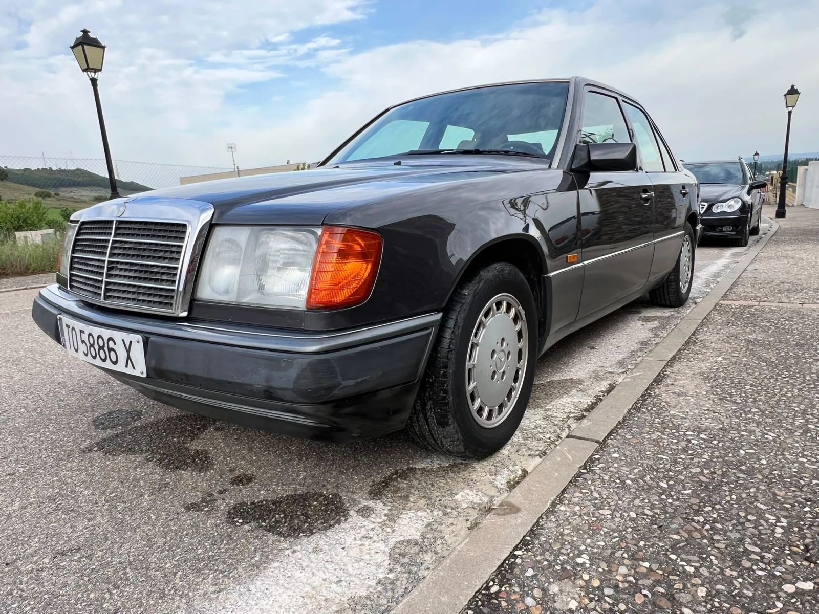 Mercedes-Benz 124 250D TURBODIESEL, снимка 6 - Автомобили и джипове - 55177074
