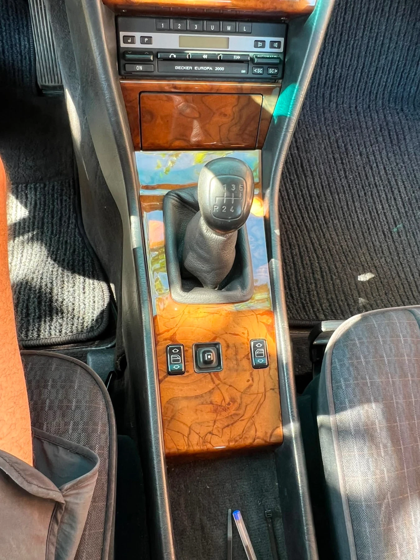 Mercedes-Benz 124 250D TURBODIESEL, снимка 13 - Автомобили и джипове - 55177074