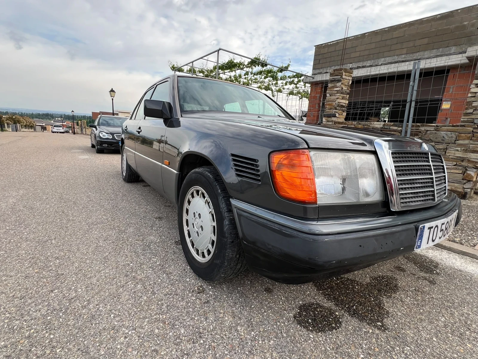 Mercedes-Benz 124 250D TURBODIESEL, снимка 2 - Автомобили и джипове - 55177074