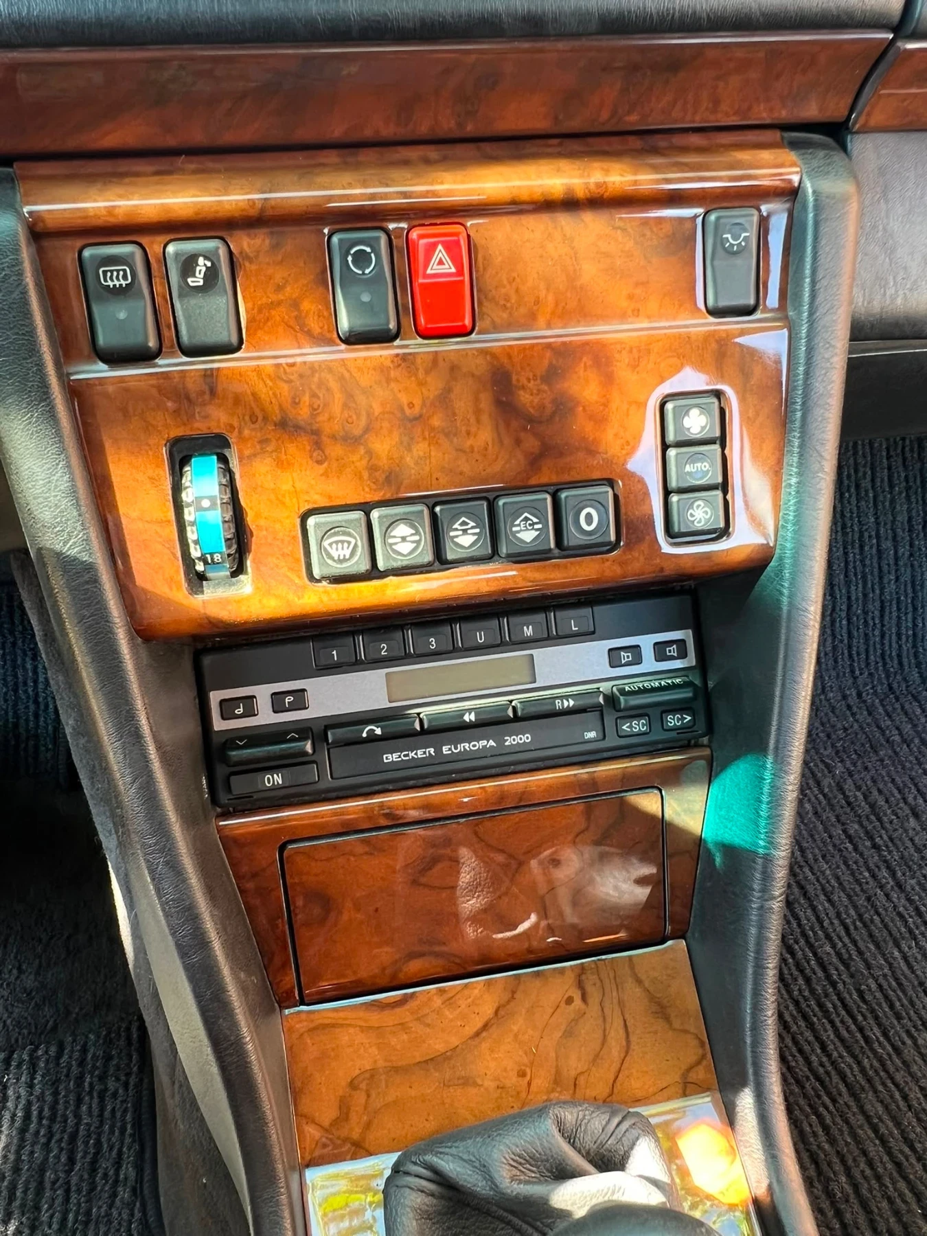 Mercedes-Benz 124 250D TURBODIESEL, снимка 15 - Автомобили и джипове - 55177074