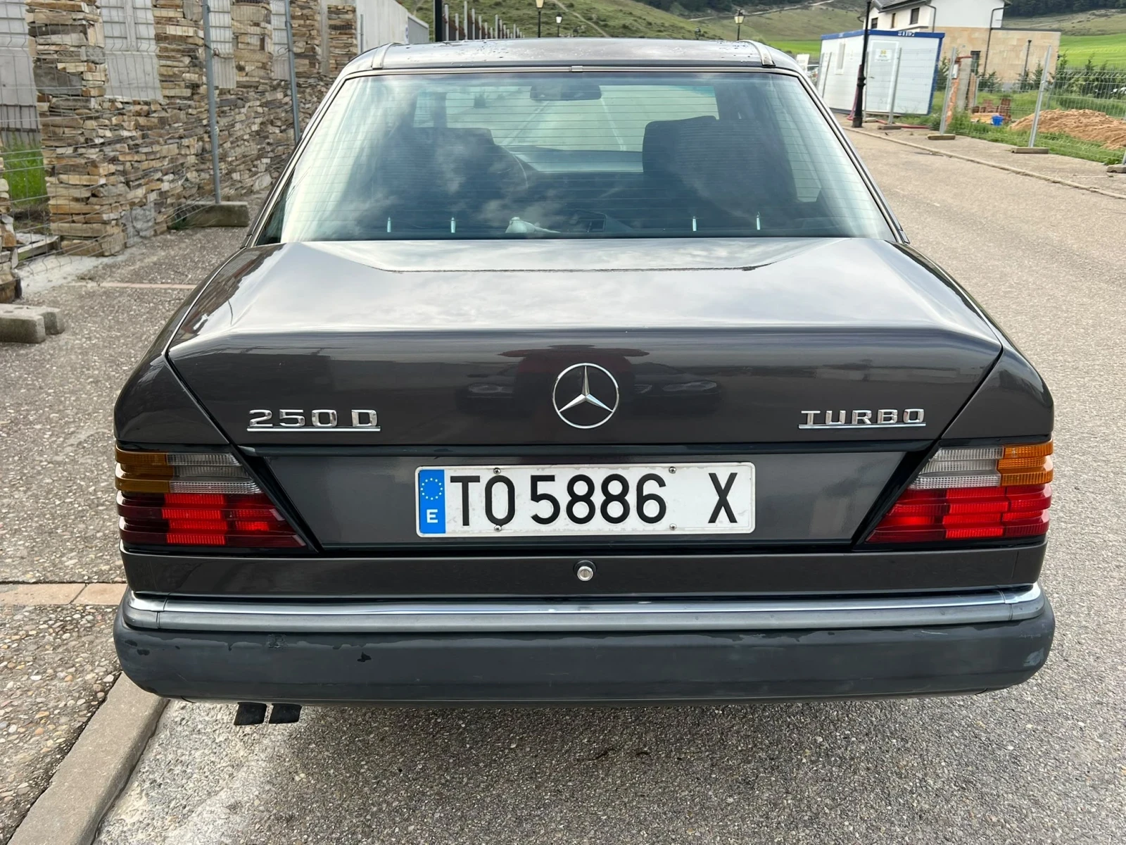 Mercedes-Benz 124 250D TURBODIESEL, снимка 5 - Автомобили и джипове - 55177074