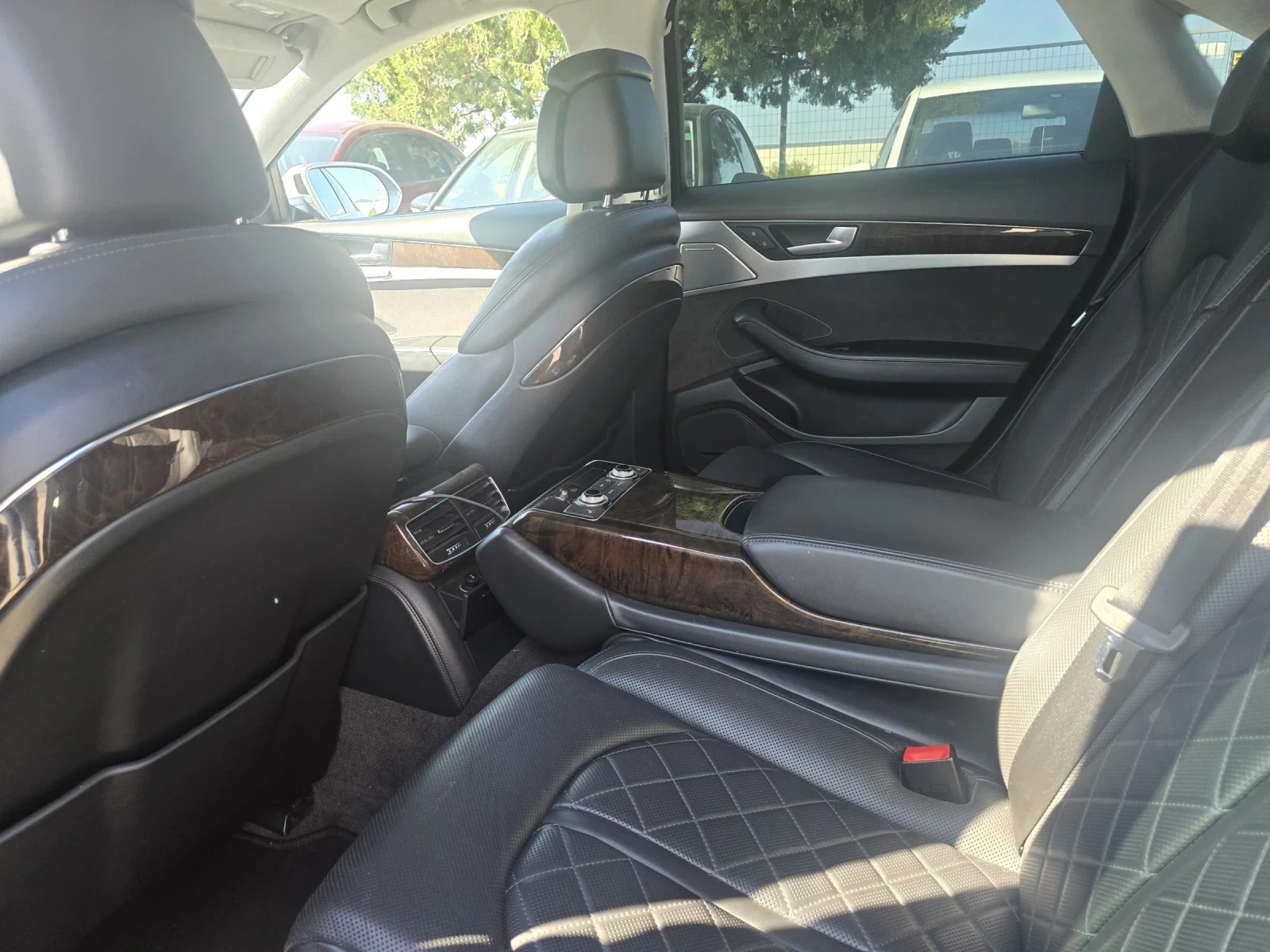 Audi A8 4.2 TDI , снимка 8 - Автомобили и джипове - 55196361