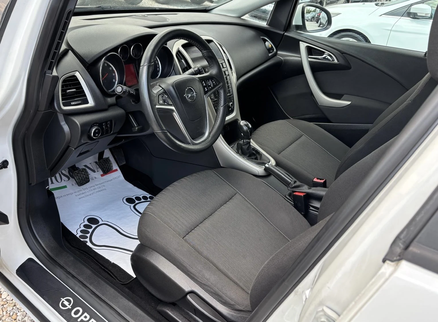 Opel Astra 1.4i* 140k.c* Газ * Лизинг * , снимка 5 - Автомобили и джипове - 55577620