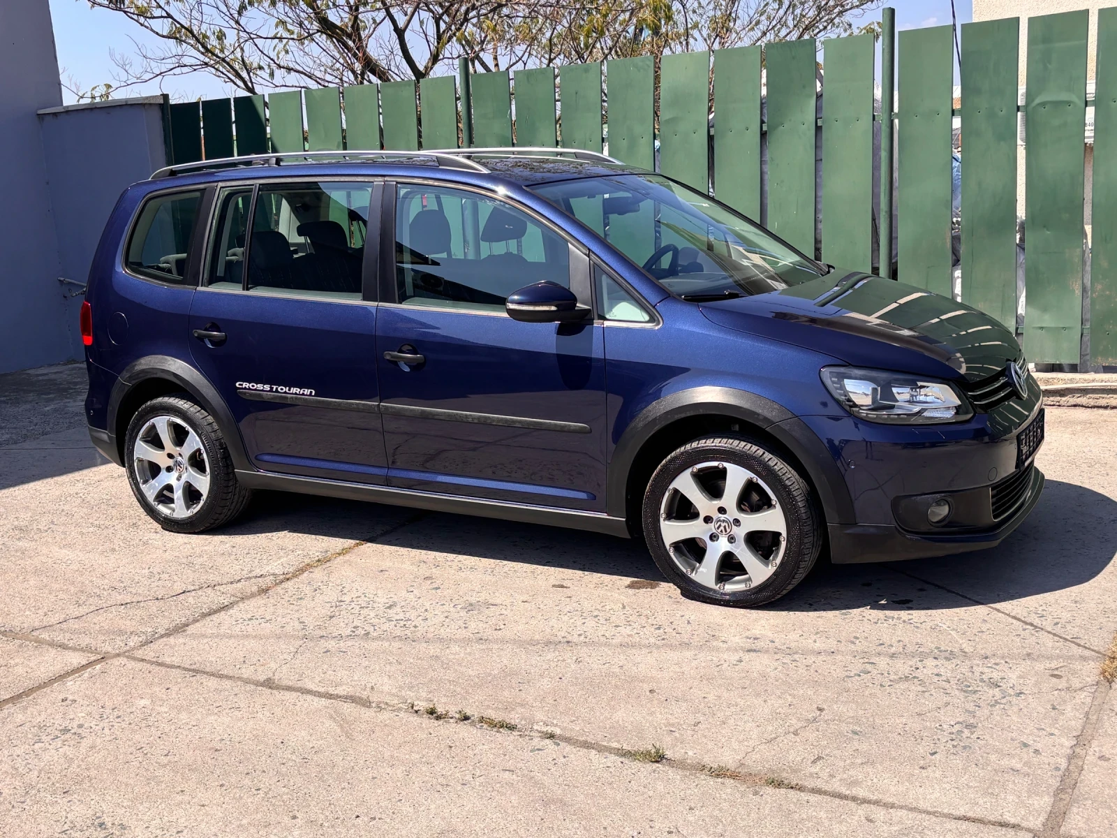 VW Touran 2.0 7 местен