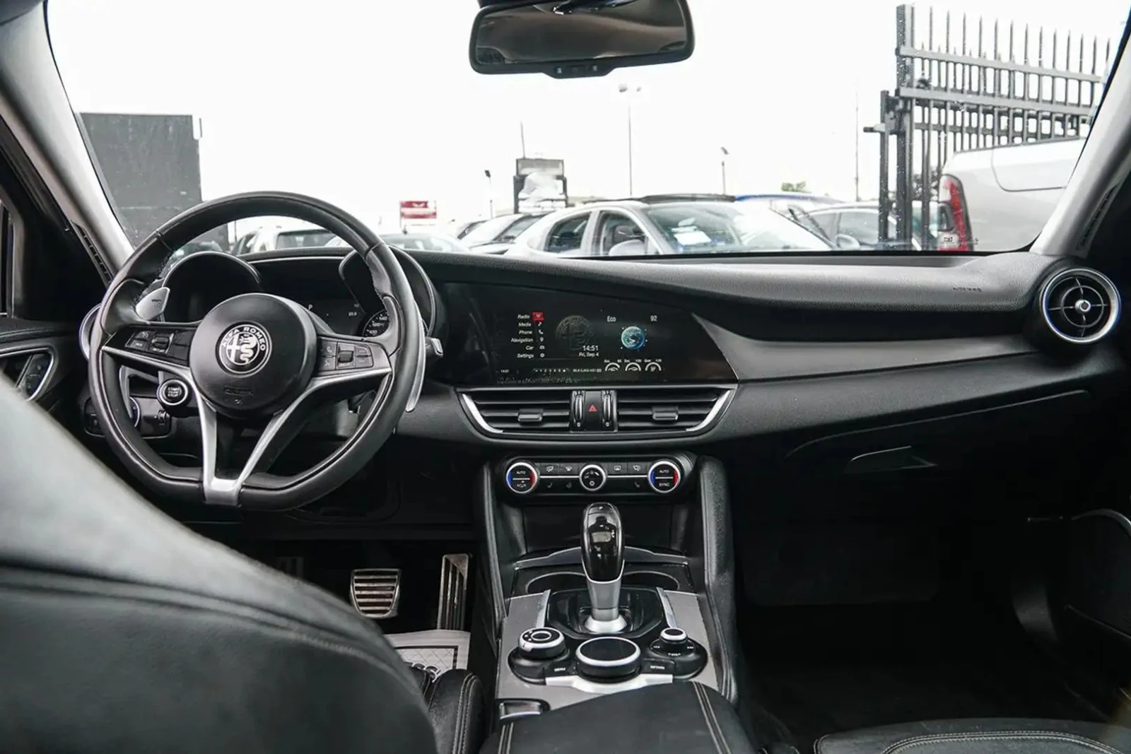 Alfa Romeo Giulia Ti Цена до България & АвтоКредит, снимка 11 - Автомобили и джипове - 56047951