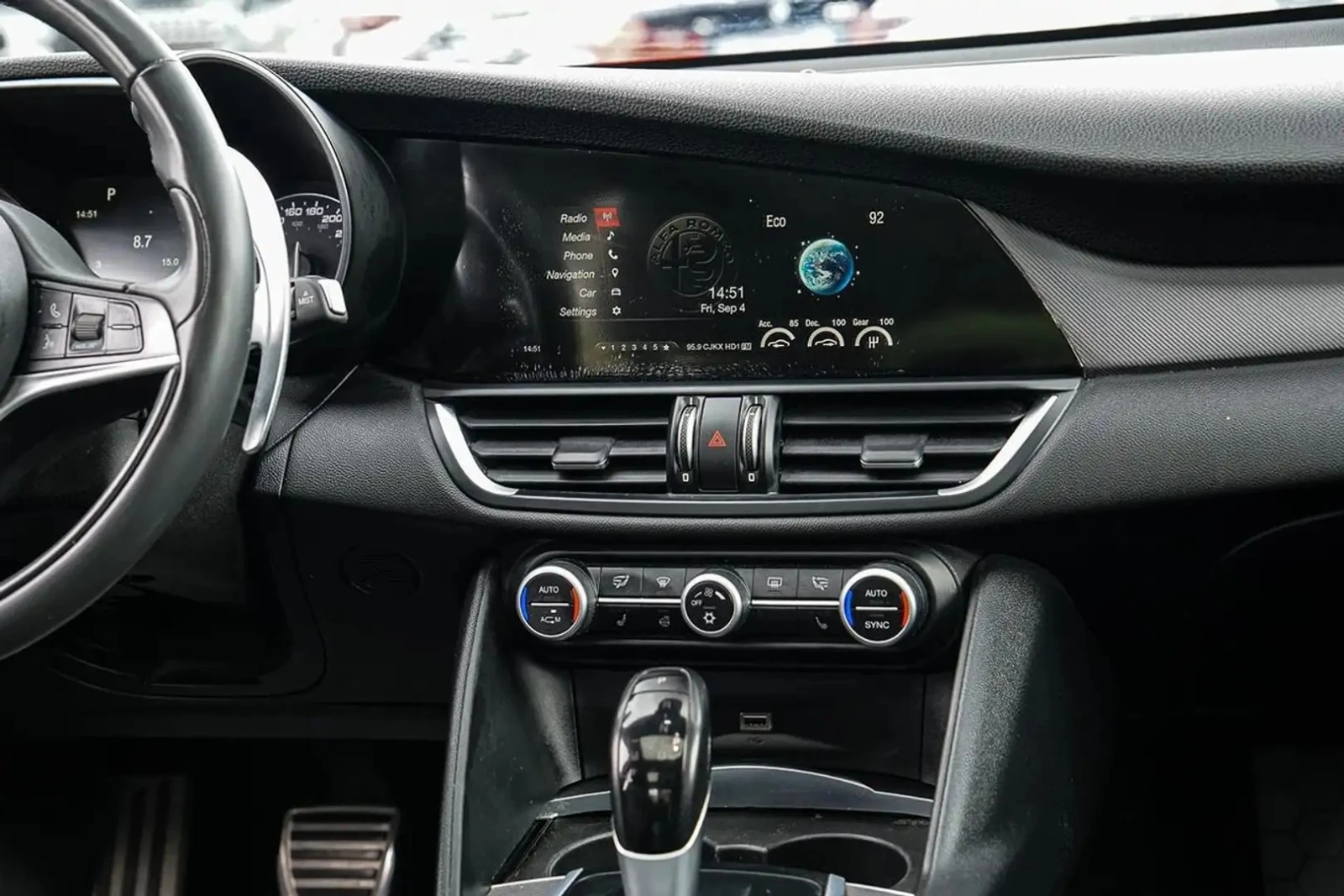 Alfa Romeo Giulia Ti Цена до България & АвтоКредит, снимка 13 - Автомобили и джипове - 56047951