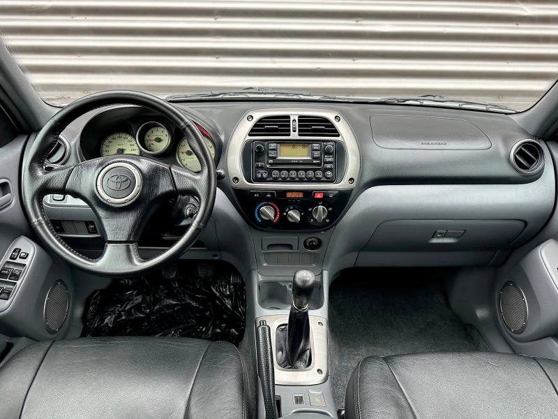 Toyota Rav4 2.0 VVT-i * КОЖА* 4х4* , снимка 8 - Автомобили и джипове - 43116152