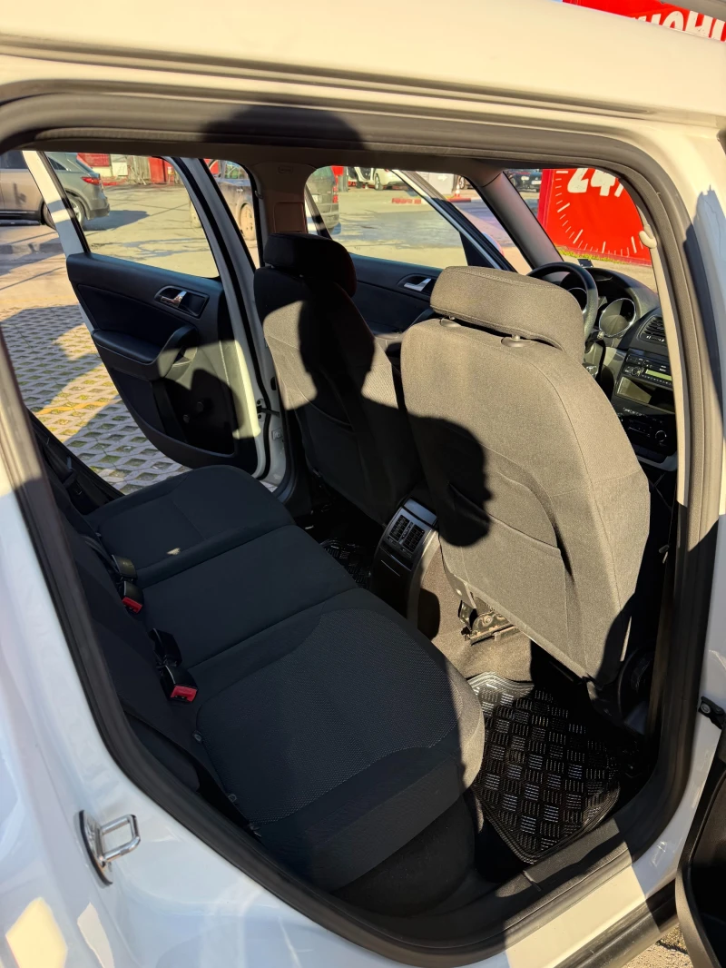 Skoda Yeti 1.4 TSI, снимка 11 - Автомобили и джипове - 52791249