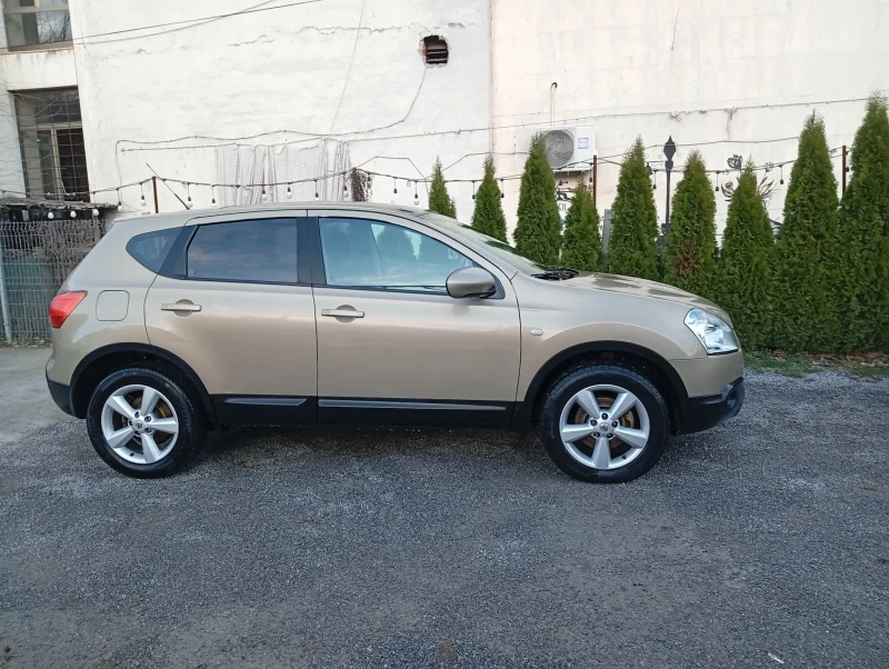 Nissan Qashqai 1.5dci, снимка 3 - Автомобили и джипове - 52869680