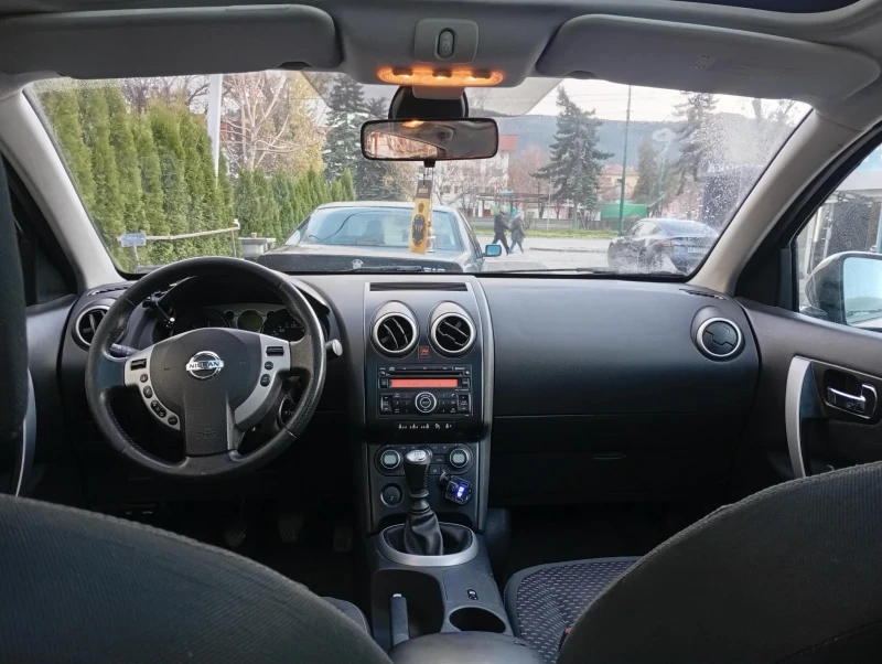 Nissan Qashqai 1.5dci, снимка 6 - Автомобили и джипове - 52869680