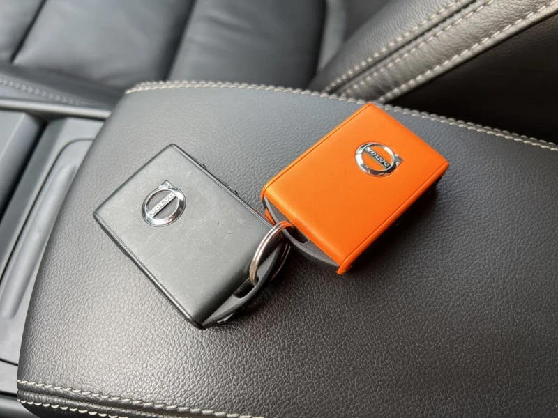 Volvo XC40 B5 Core AWD, снимка 8 - Автомобили и джипове - 53382183