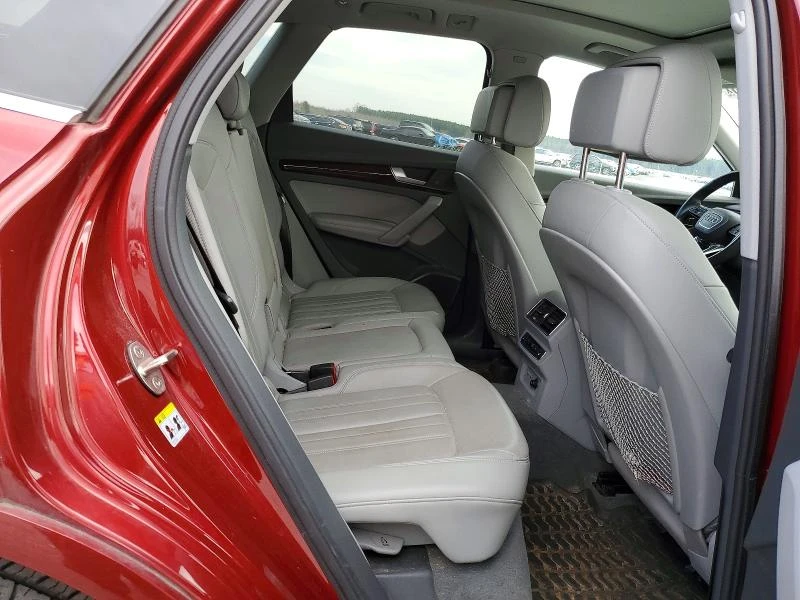 Audi Q5 2.0L 4 ALL WHEEL DRIVE, снимка 11 - Автомобили и джипове - 53929065