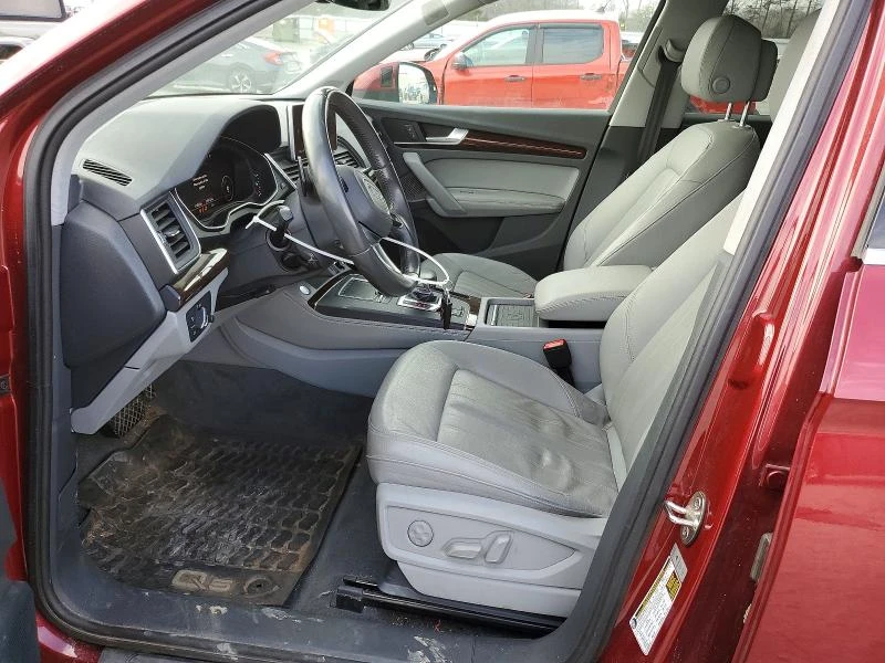 Audi Q5 2.0L 4 ALL WHEEL DRIVE, снимка 8 - Автомобили и джипове - 53929065