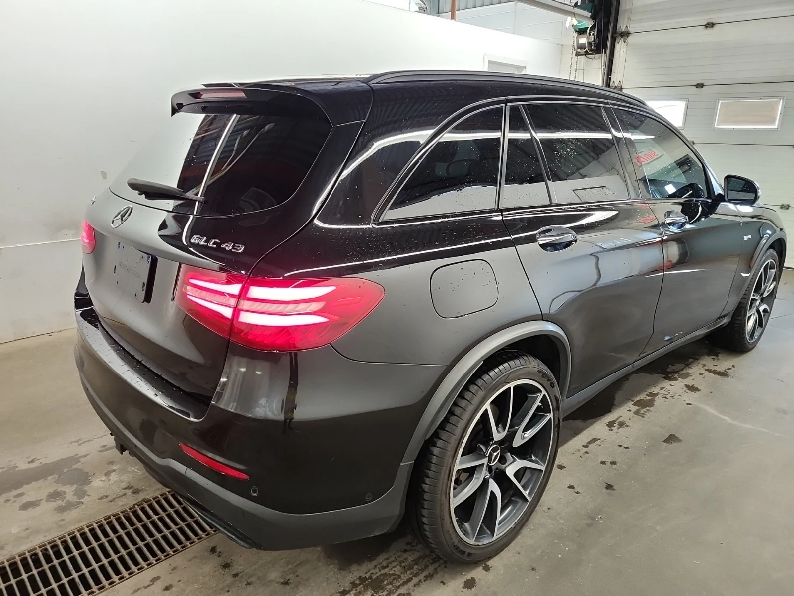 Mercedes-Benz GLC 43 AMG * 2 КЛЮЧА * CARFAX * БЕЗ ПЪРВОНАЧАЛНА ВНОСКА - изображение 4