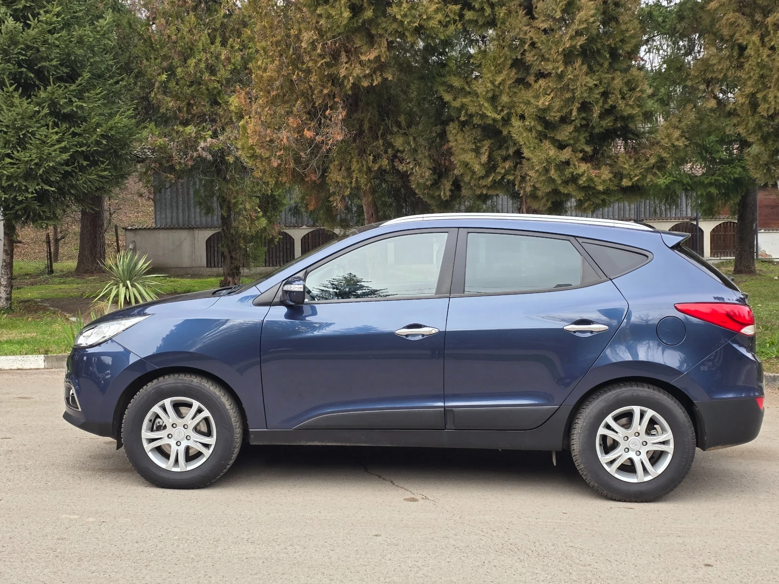 Hyundai IX35 2.0CRDI 4X4 ШВЕЙЦАРИЯ , снимка 8 - Автомобили и джипове - 54537227