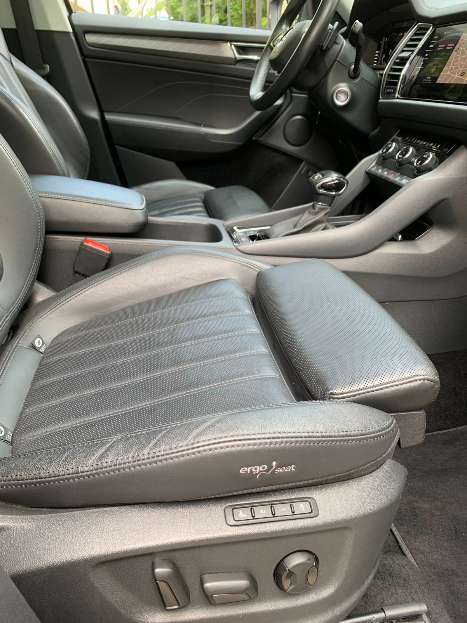 Skoda Kodiaq 2.0 TDI /4x4/7DSG/200кс. Панорама, снимка 7 - Автомобили и джипове - 54580019