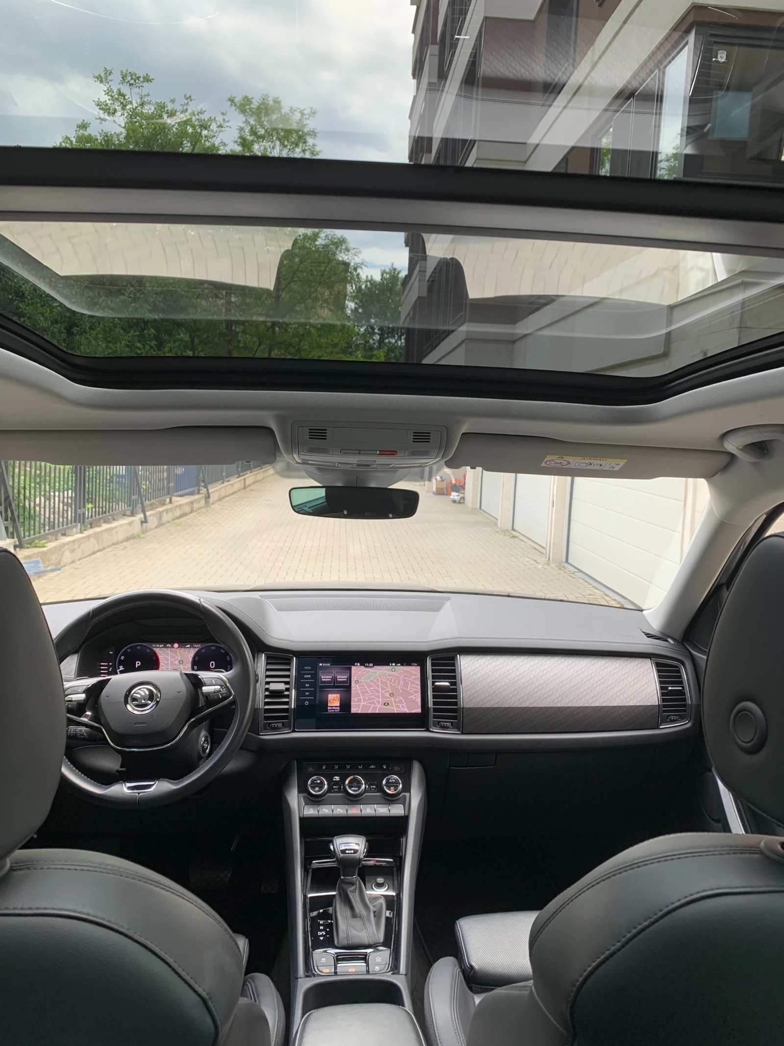 Skoda Kodiaq 2.0 TDI /4x4/7DSG/200кс. Панорама, снимка 8 - Автомобили и джипове - 54580019