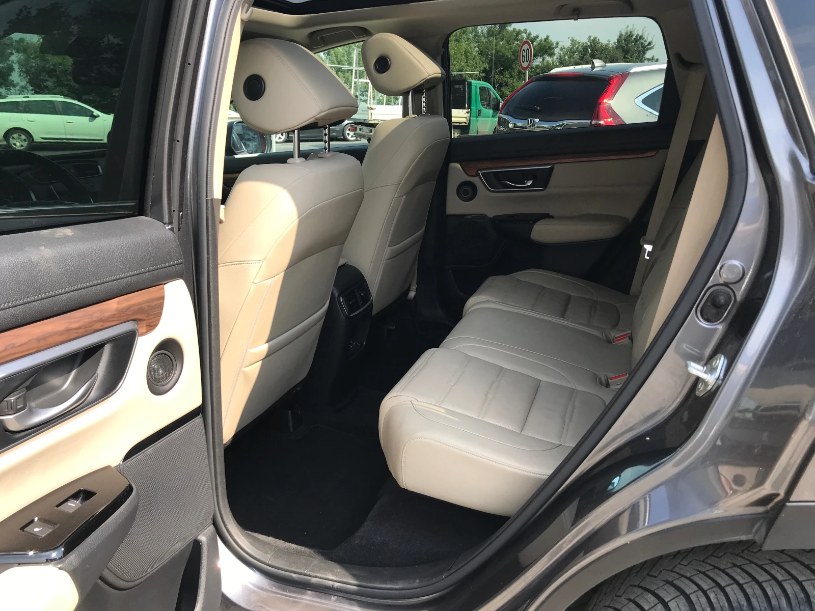 Honda Cr-v 2, 0 Hybrid, снимка 7 - Автомобили и джипове - 55129738