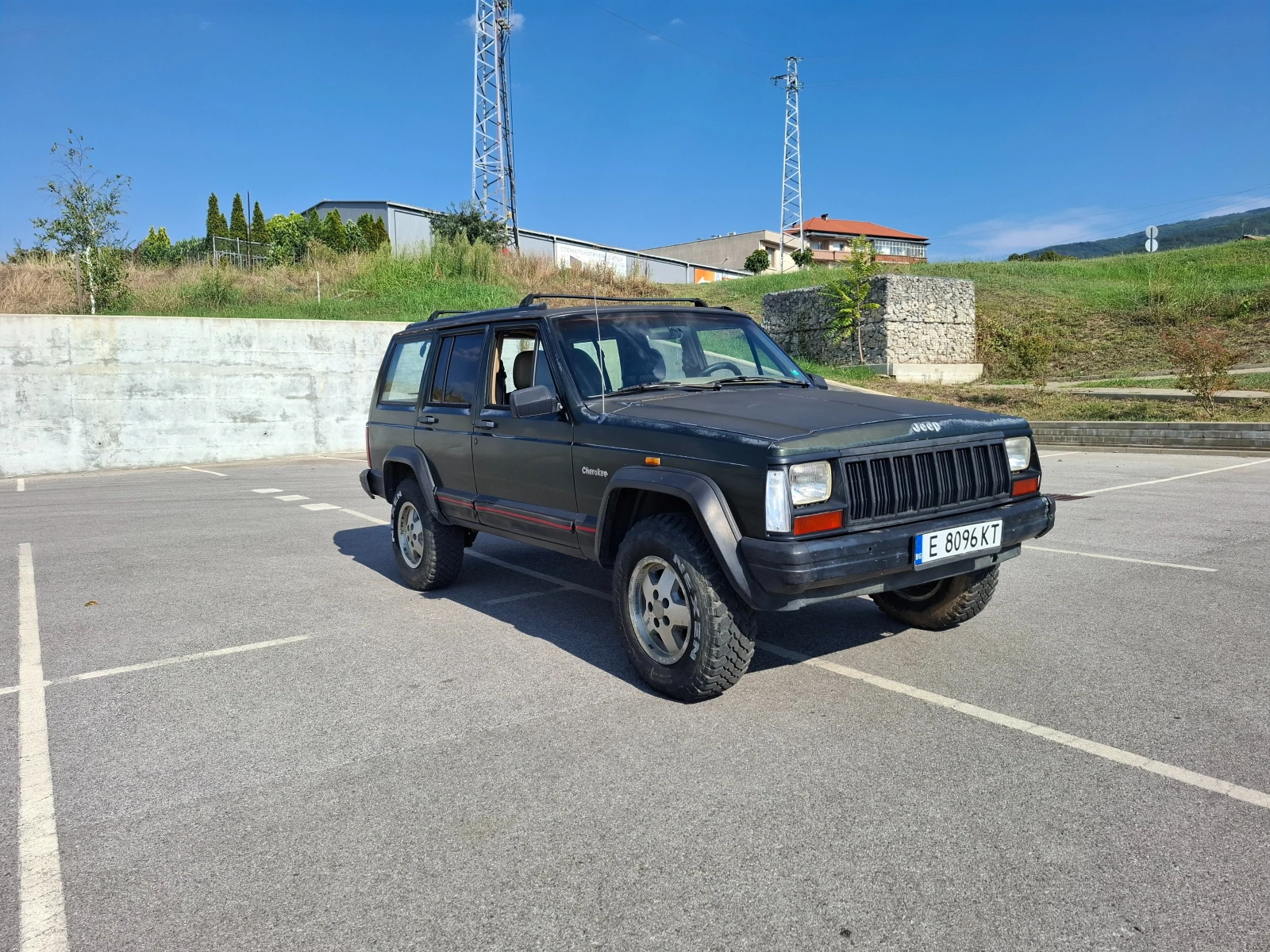 Jeep Cherokee, снимка 3 - Автомобили и джипове - 55798940