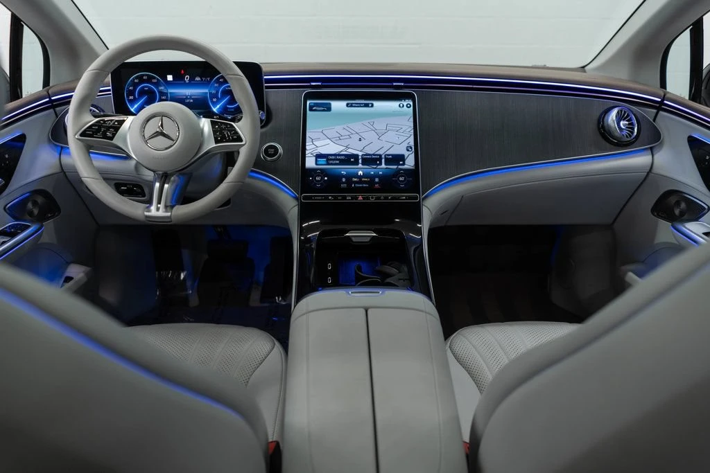 Mercedes-Benz EQE 500* AMG-pack* Distr* Масаж* Въздух* Вакуум* Burme, снимка 10 - Автомобили и джипове - 56248763