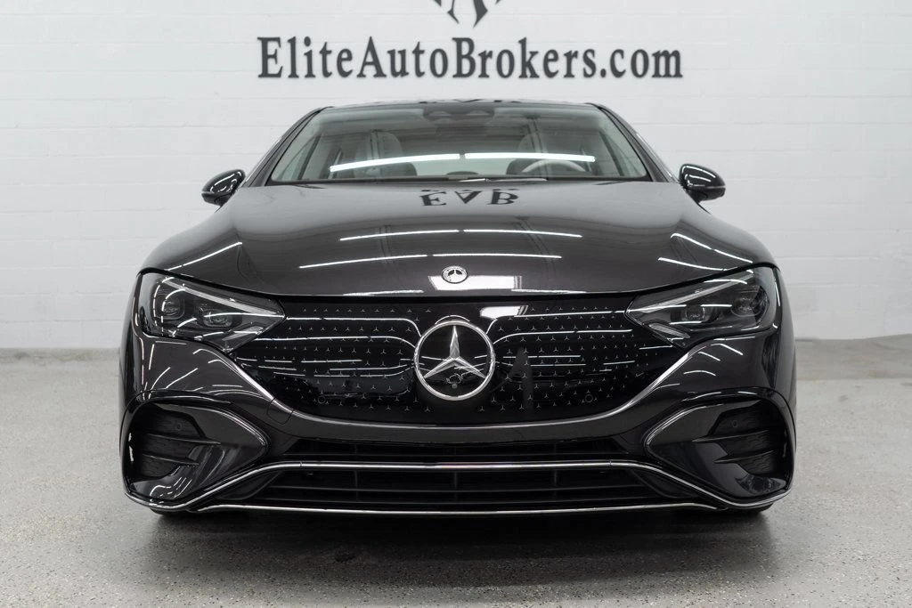 Mercedes-Benz EQE 500* AMG-pack* Distr* Масаж* Въздух* Вакуум* Burme, снимка 3 - Автомобили и джипове - 56248763