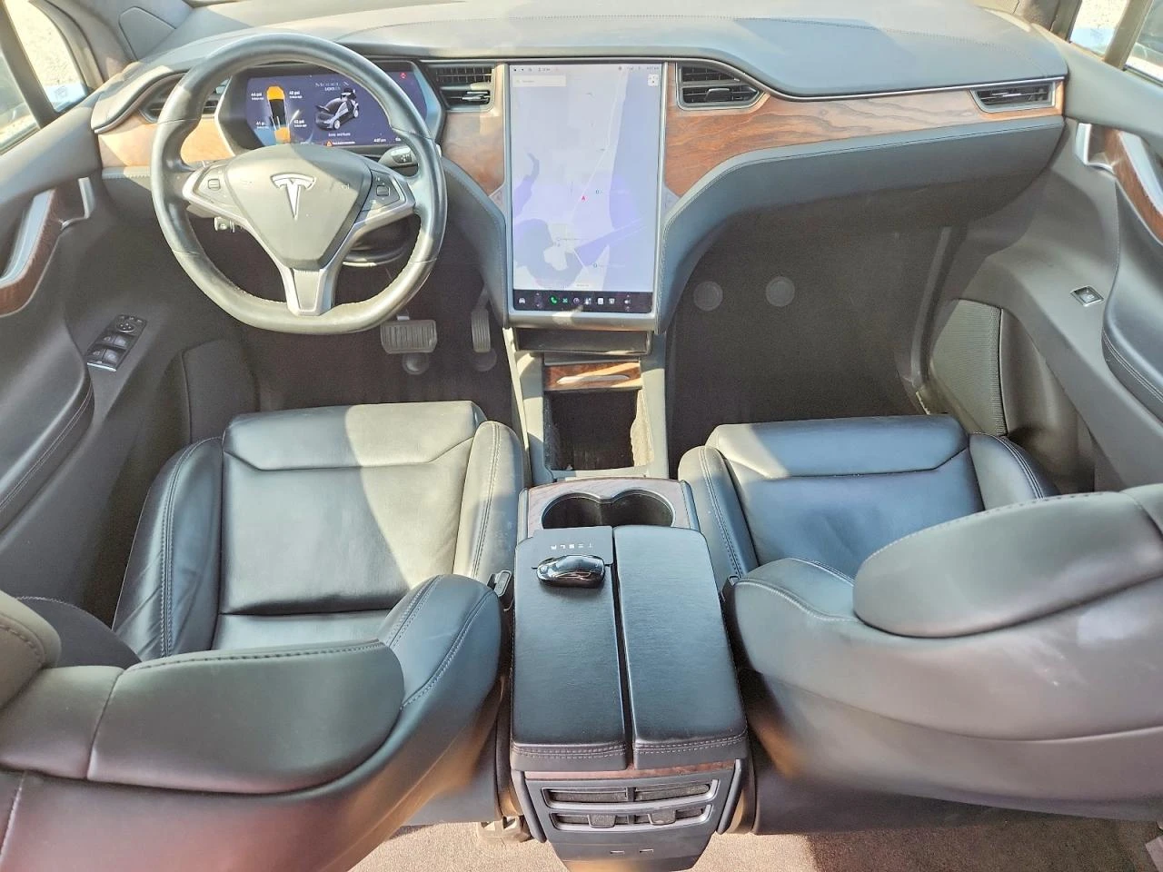 Tesla Model X, снимка 8 - Автомобили и джипове - 56525944