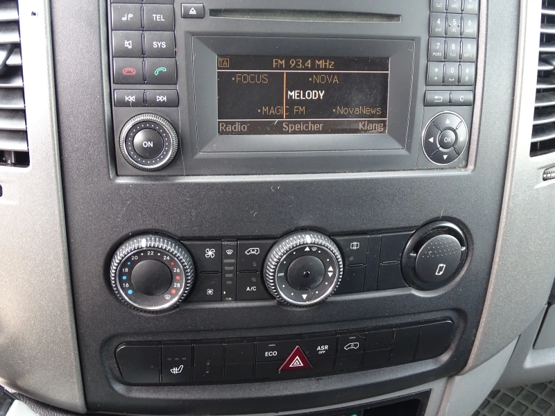 Mercedes-Benz Sprinter 519   КАТ. * Б*  ЖИВОТНОВОЗ* * Климатик* * , снимка 15 - Бусове и автобуси - 50322874