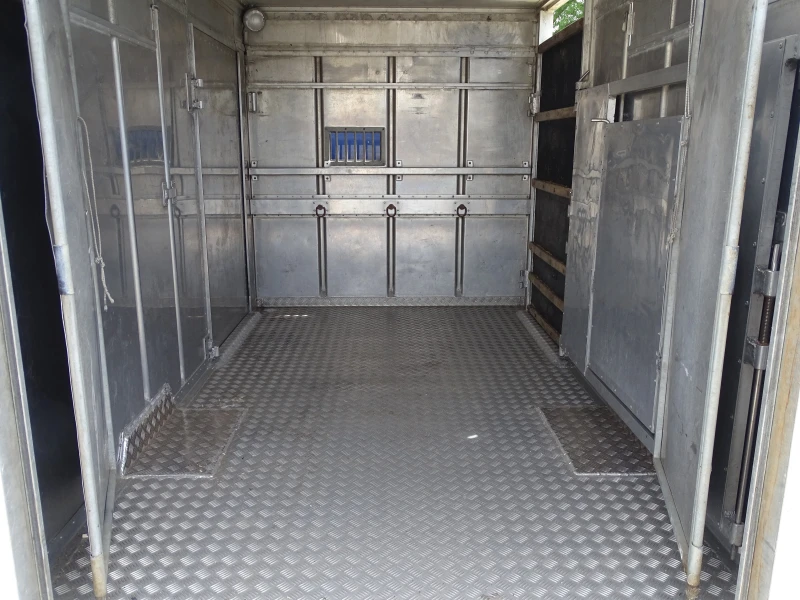 Mercedes-Benz Sprinter 519   КАТ. * Б*  ЖИВОТНОВОЗ* * Климатик* * , снимка 9 - Бусове и автобуси - 50322874