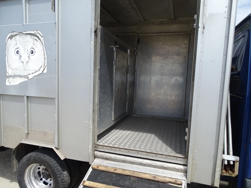 Mercedes-Benz Sprinter 519   КАТ. * Б*  ЖИВОТНОВОЗ* * Климатик* * , снимка 10 - Бусове и автобуси - 50322874