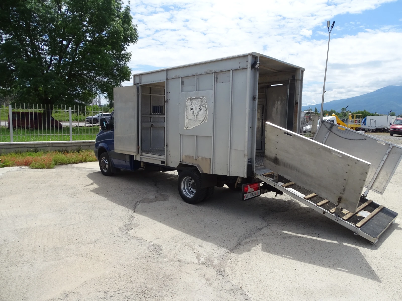 Mercedes-Benz Sprinter 519   КАТ. * Б*  ЖИВОТНОВОЗ - изображение 5