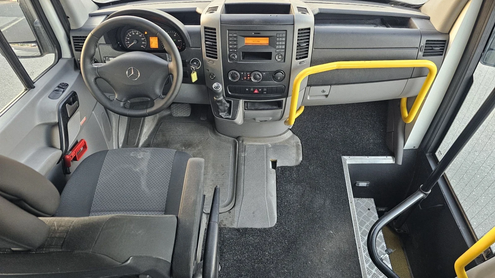 Mercedes-Benz Sprinter 313 CDI - KLIMA - EURO 6 , снимка 9 - Бусове и автобуси - 55894503