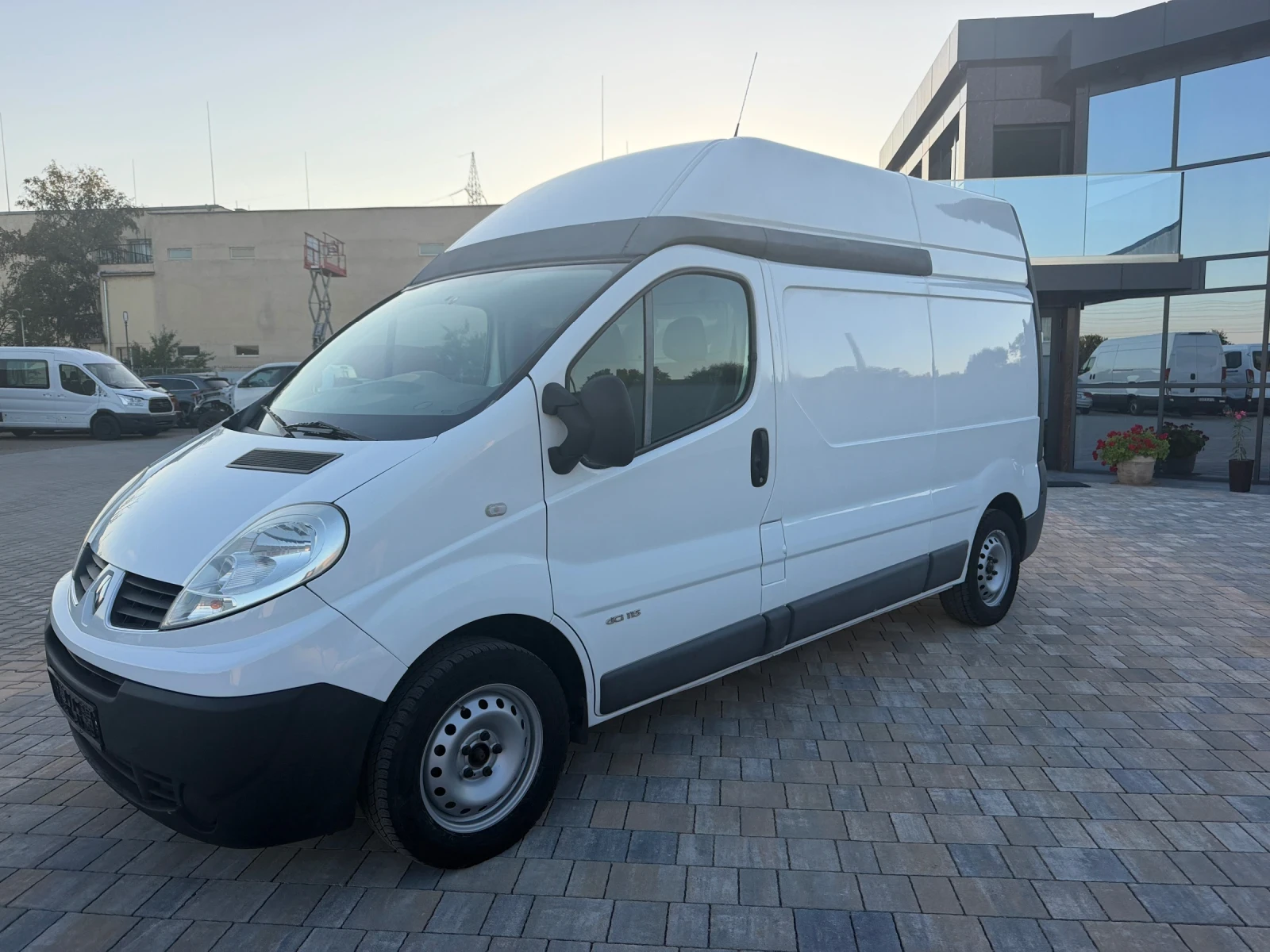 Renault Trafic 2.0 TDI 