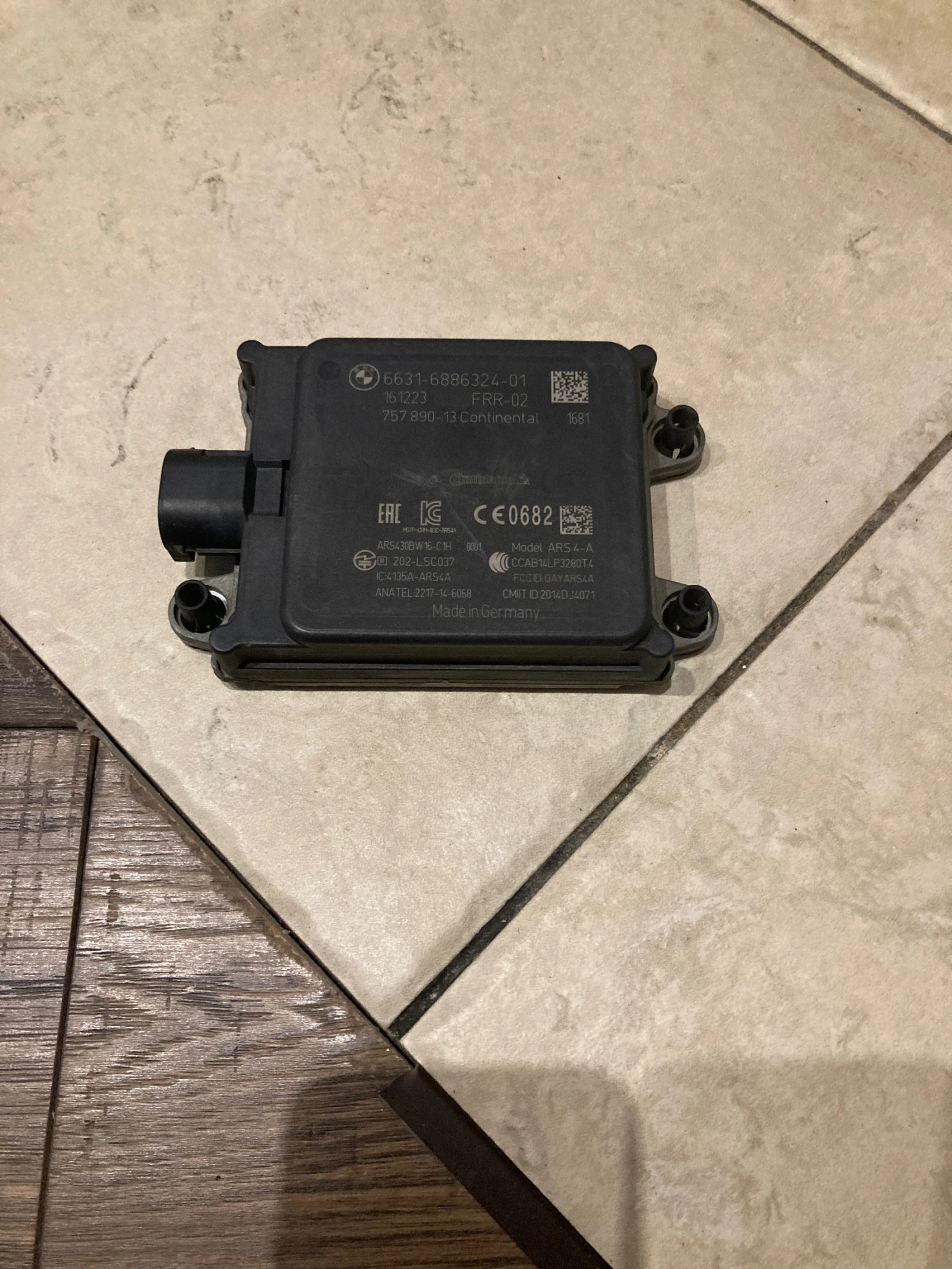 6631 6886324  | Mobile.bg   1