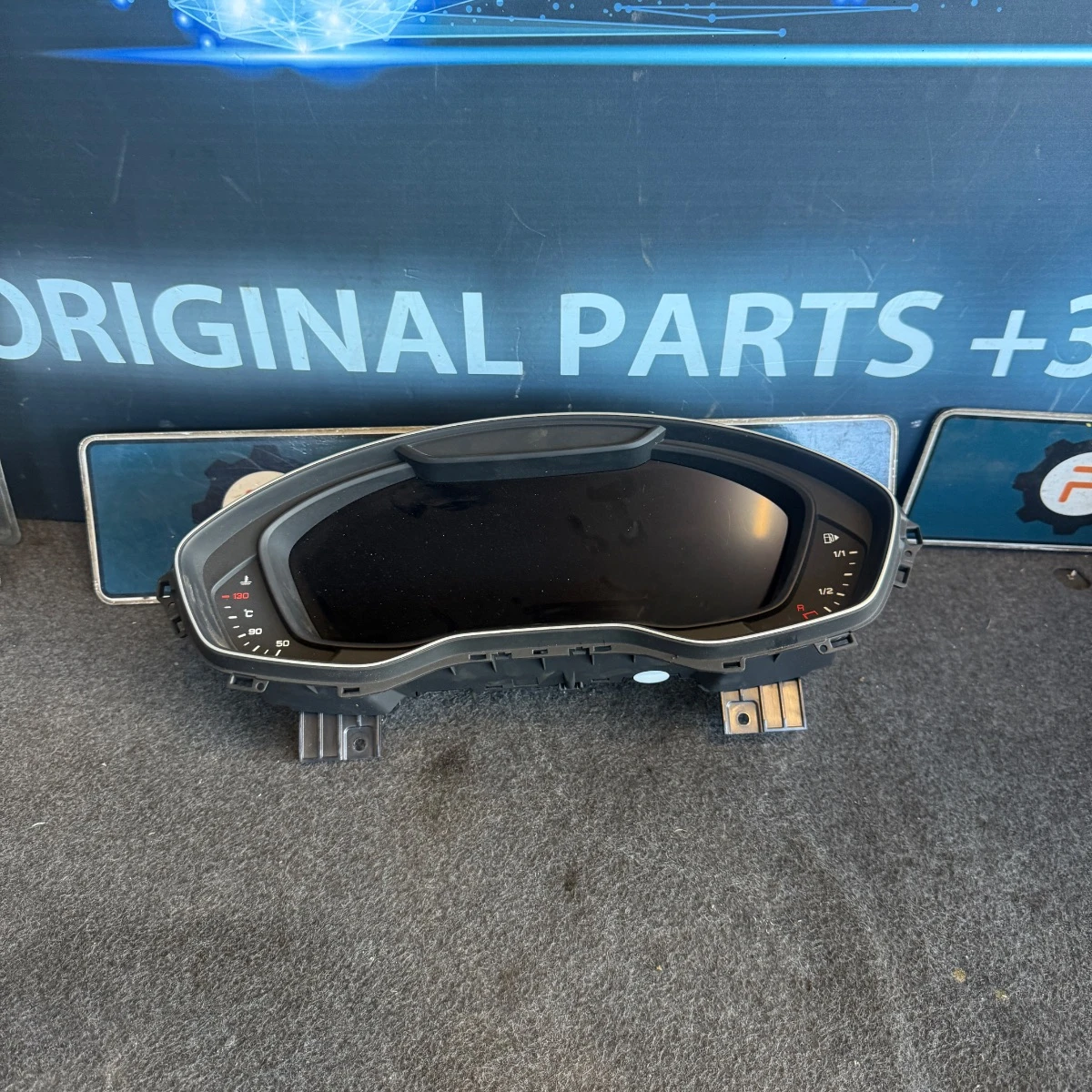 Дигитален километраж за Audi A4 A5 8W 8W5920790D ном 790D 8W5920790D-790D-1748