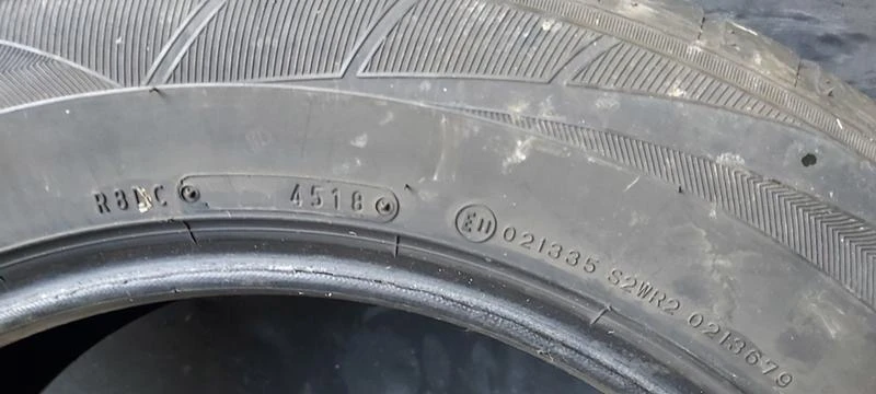 Гуми Зимни 235/60R18, снимка 6 - Гуми и джанти - 34707402