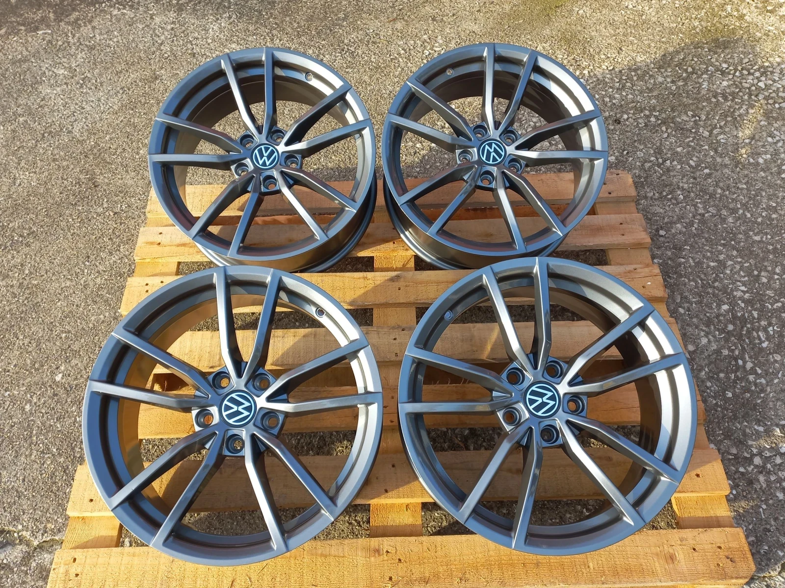 Джанти за VW, снимка 4 - Гуми и джанти - 54981494