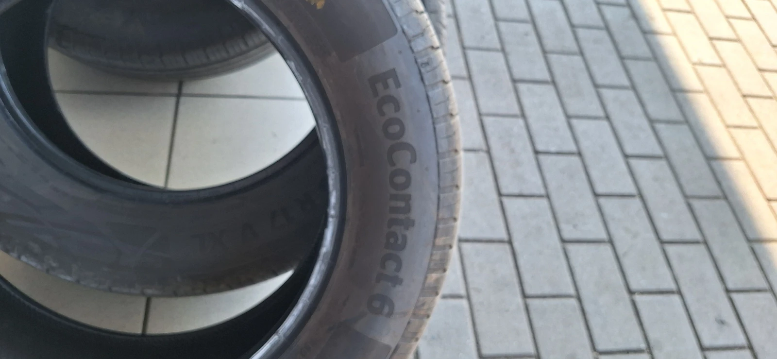 Гуми Летни 215/65R17, снимка 4 - Гуми и джанти - 55771815