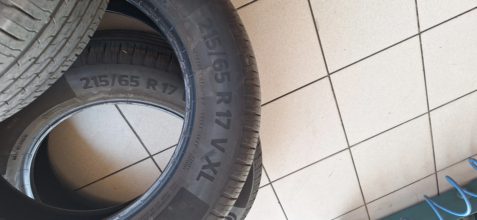 Гуми Летни 215/65R17, снимка 3 - Гуми и джанти - 55771815
